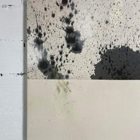 Tache noire fendue 2, 2022 | Acrylic paint, acrylic spray, soft pastel, oil pastel, and charcoal on raw cotton | 160 x 120 cm