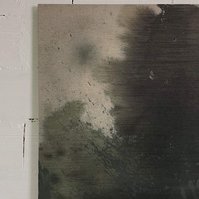 Schwarzgrün 4, 2022 | Acrylic paint, acrylic spray, soft pastel, oil pastel, and charcoal on raw cotton | 200 x 150 cm