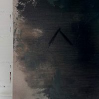 Schwarzgrün 3, 2022 | Acrylic paint, acrylic spray, soft pastel, oil pastel, and charcoal on raw cotton | 200 x 150 cm