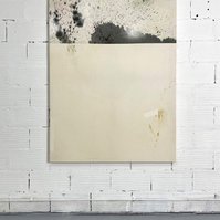 Alejandro Javaoyas - Tache noire fendue 2, 2022 | Acrylic paint, acrylic spray, soft pastel, oil pastel, and charcoal on raw cotton | 160 x 120 cm