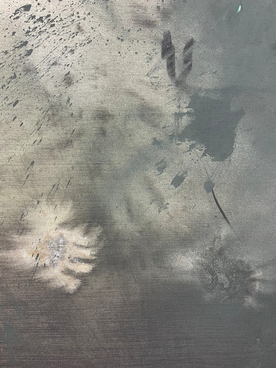 Schwarzgrün, 2022 | Acrylic paint, acrylic spray, soft pastel, oil pastel, and charcoal on raw cotton | 200 x 150 cm