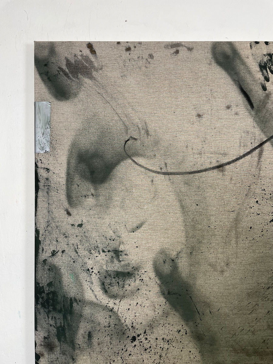 Schwarzgrün, 2022 | Acrylic paint, acrylic spray, soft pastel, oil pastel, and charcoal on raw cotton | 200 x 150 cm