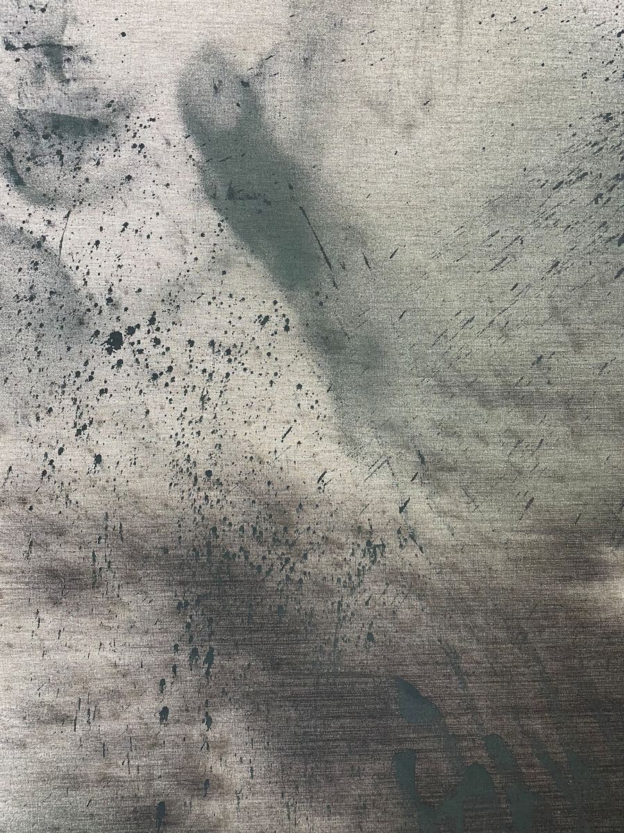 Schwarzgrün, 2022 | Acrylic paint, acrylic spray, soft pastel, oil pastel, and charcoal on raw cotton | 200 x 150 cm