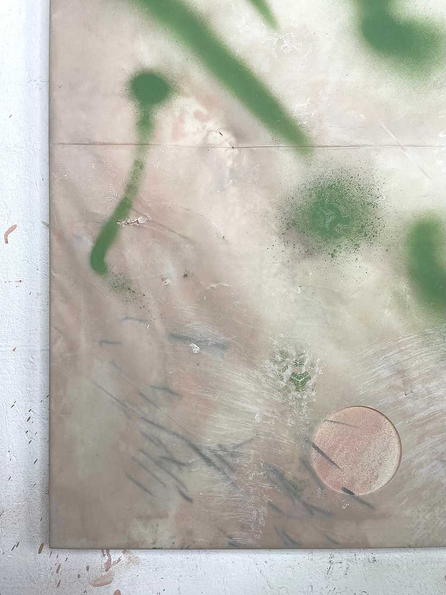 Glauque et cobalt, 2022 | Acrylic paint, acrylic spray, soft pastel, oil pastel, charcoal, and plastic foil on raw cotton | 160 x 120 cm