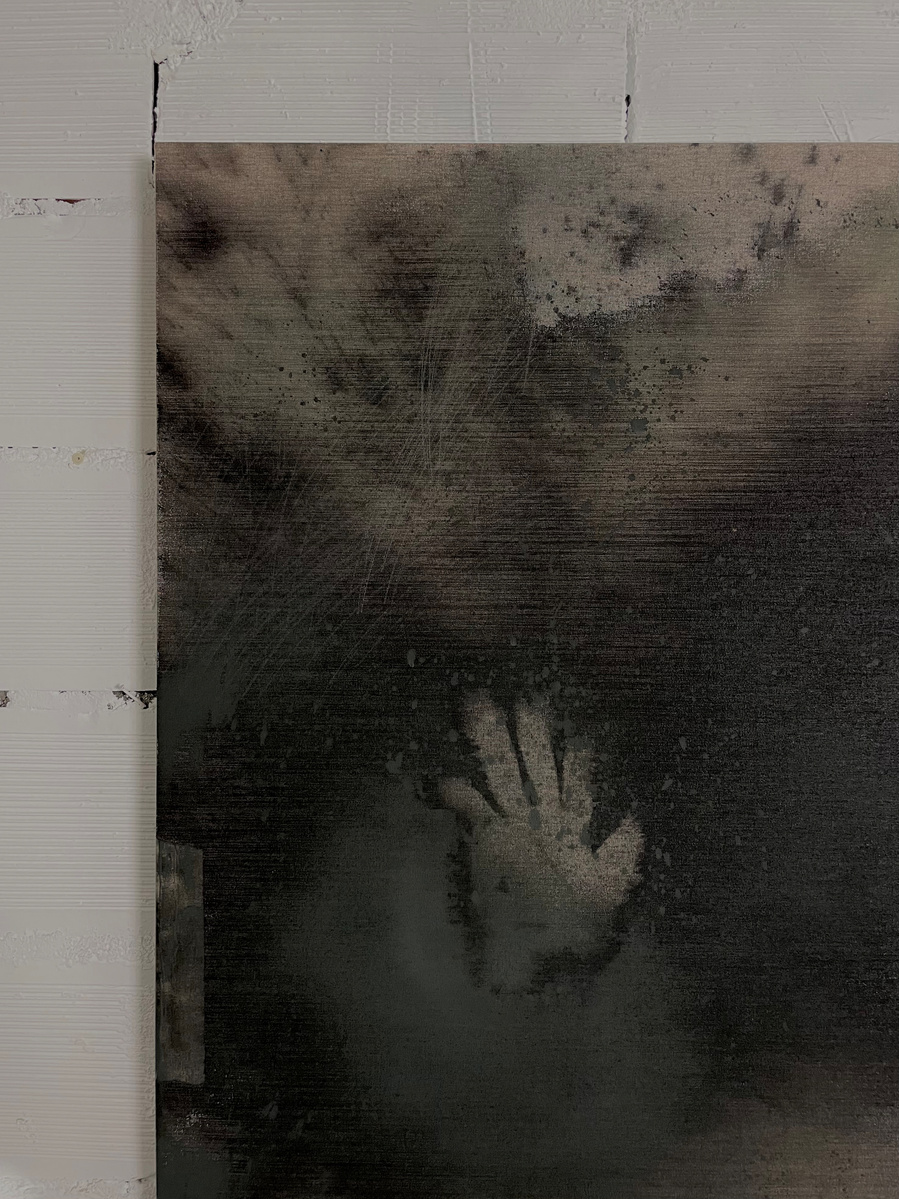 Schwarzgrün 5, 2022 | Acrylic paint, acrylic spray, soft pastel, oil pastel, and charcoal on raw cotton | 160 x 120 cm