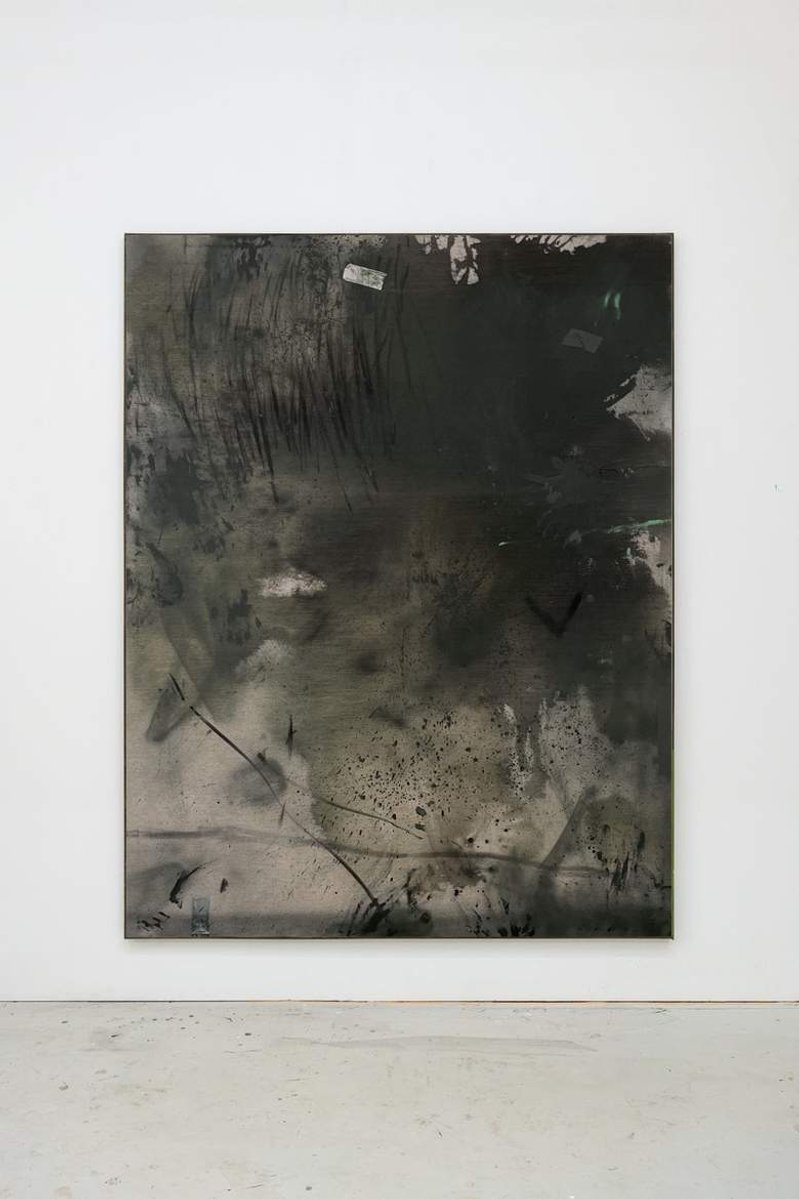 Alejandro Javaloyas - Schwarzgrün 2, 2022 | Acrylic paint, acrylic spray, soft pastel, oil pastel, and charcoal on raw cotton | 200 x 150 cm