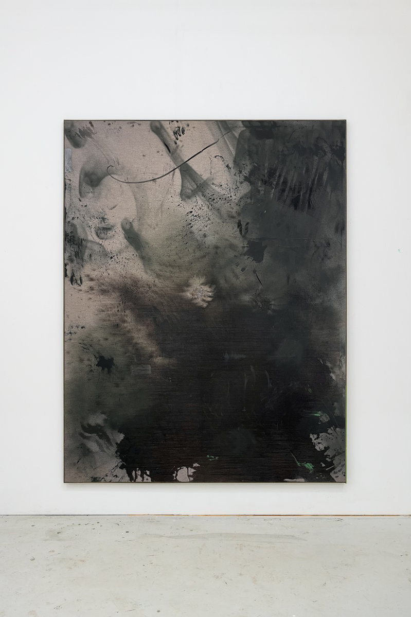 Alejandro Javaloyas - Schwarzgrün, 2022 | Acrylic paint, acrylic spray, soft pastel, oil pastel, and charcoal on raw cotton | 200 x 150 cm