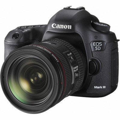 Canon 5D Mark four camera with 24-70mm, f2.8 lens 