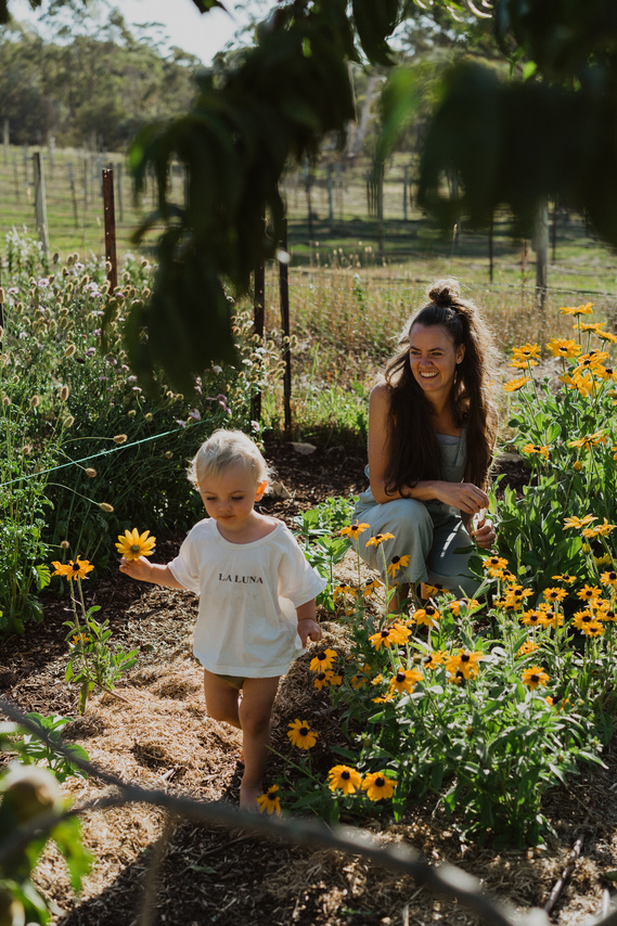 Photography Canberra creative Louise Hunt micro flower farmer and florist