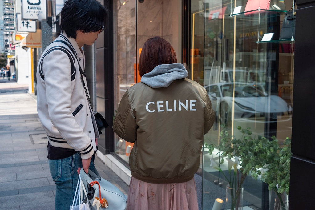 The vibrant energy of Tokyo's Ginza district is palpable, with its colorful storefronts and lively crowds creating a dynamic scene that perfectly captures the city's spirit. #Ginza #TokyoCityLife #StreetPhotography #JapanTravel #UrbanExploration