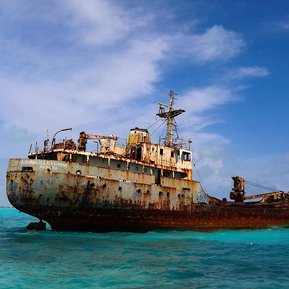 Turks and Caicos Shipwreck. Photo by Carlos Ledesma