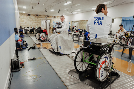 Match escrime handisport en fin de stage de préparation aux épeuves sélectives des jeux de Tokyo 2021 entre Romain Noble (FRA) et Robert Citerne (FRA). Bordeaux, 16 janvier 2021