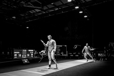 Janvier 2020 à Bourg la Reine, hauts de seine, le Challenge International de Fleuret Senior recois la crème de l'escrime mondiale. Ici Race Imboden (USA) du top 5 mondial vient de perdre contre Med Elice (FRA) son challenger