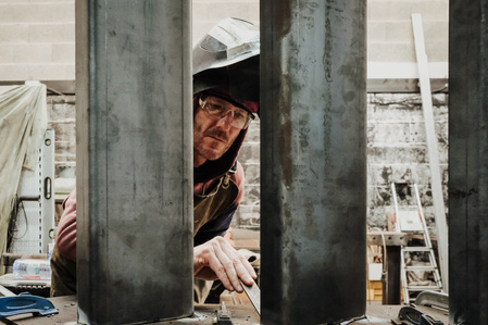Atelier de ferronnerie, les mèches noires à Taden en Bretagne. Fabrication d'un escalier sur mesure