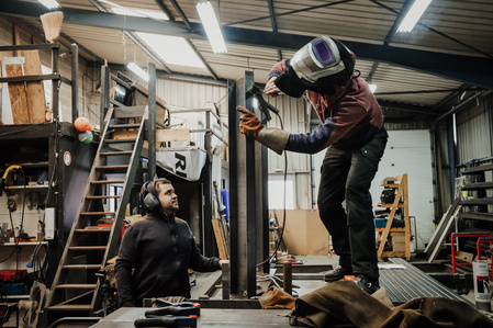 Atelier de ferronnerie, les mèches noires à Taden en Bretagne. Fabrication d'un escalier sur mesure