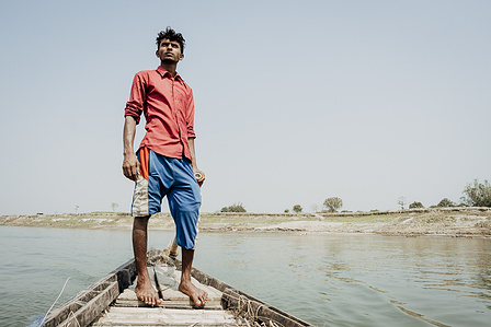 India, West Bengal, 2022-02 Lalu is looking at his former school, destroyed  by the Yaas cyclone, he became a fishermen because the new school is too far away for him. Photo by Alexandra DE DIVES &amp;amp;amp;amp;amp;#x2F; Collectif DR
Inde, Bengale occidental, 2022-02 Lalu regar
