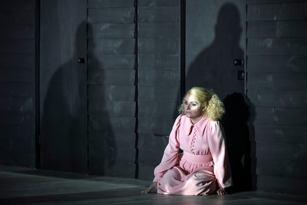 Mitridate re di Ponto, Garsington Opera 2023, designer Hannah Clark