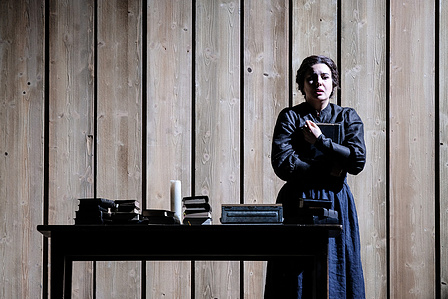 Stiffelio - Opéra National du Rhin. Designer Hannah Clark