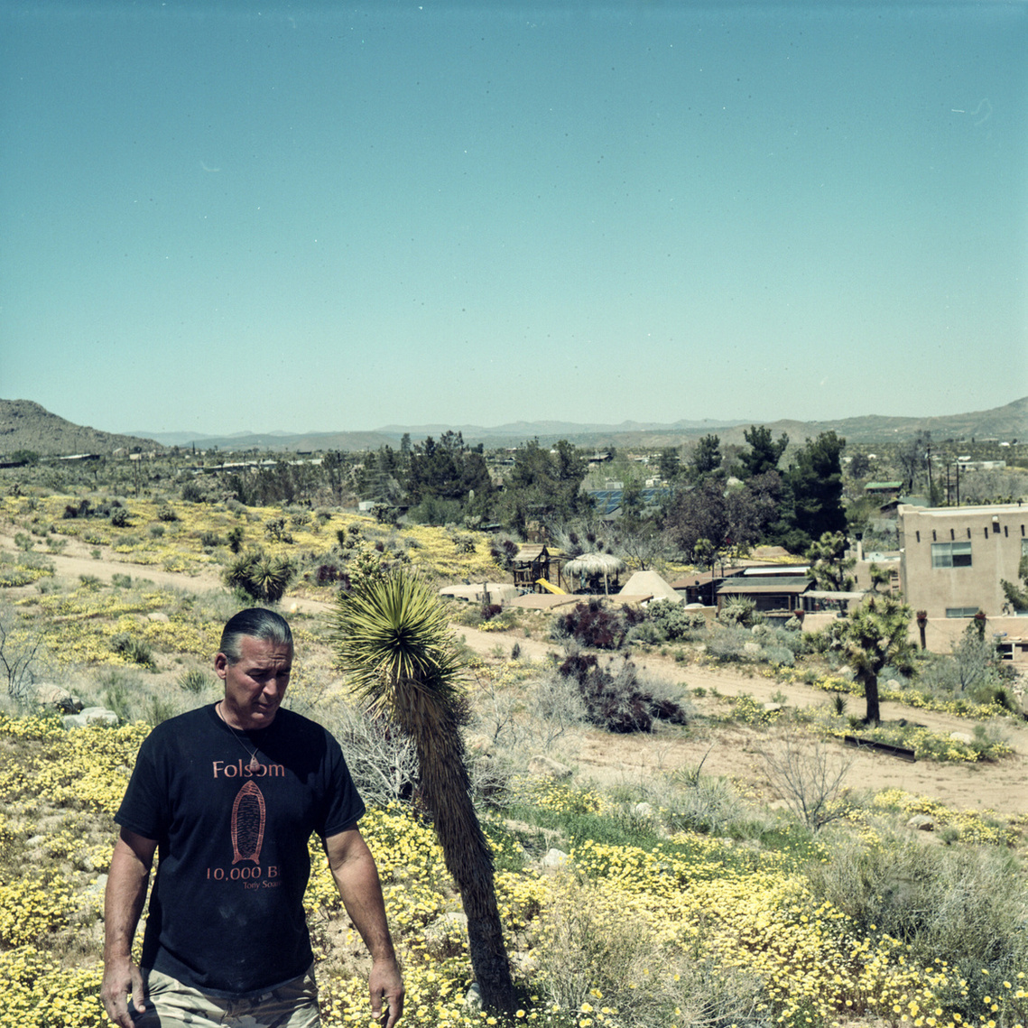 Potter Tony Soares by photographer Dan Fontanelli in Joshua Tree California