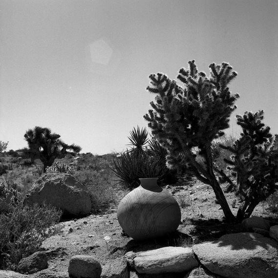 Potter Tony Soares by photographer Dan Fontanelli in Joshua Tree California
