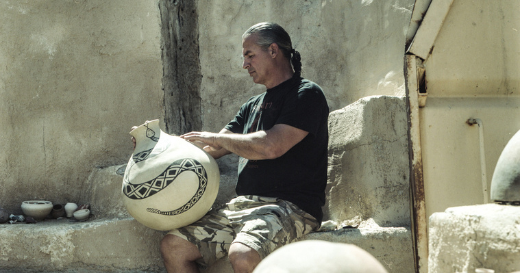 Potter, ceramicist Tony Soares