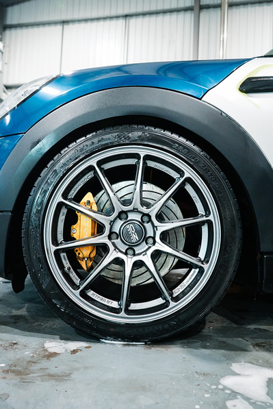 Custom O.Z. Wheel and Tarox brakes on a Mini Cooper F56