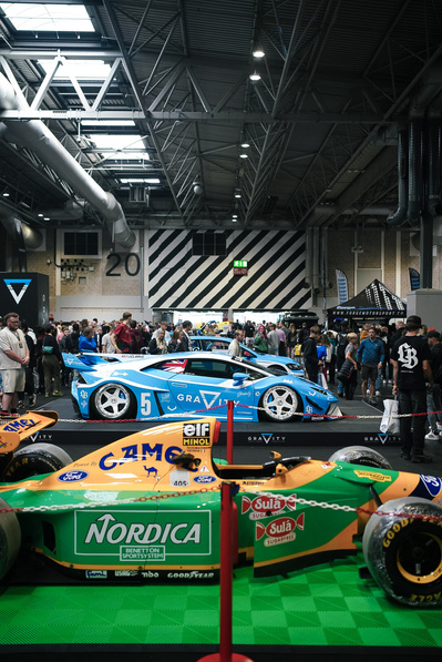 Gravity show 2024 The Liberty walk Lamborghini  and F1 car