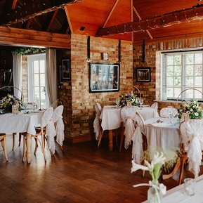 interior photo of the restaurant at kent wedding venue the rising sun stourmouth