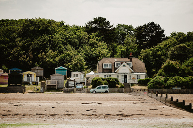 Wedding venue Beacon house when photographs from the beach