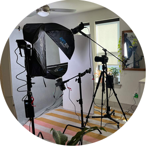 Mobile Studio can come to your office for team headshots.