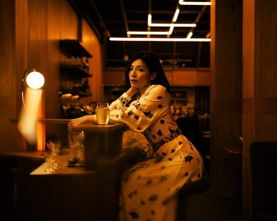 Portrait of CEO of Ti Yan Academy and former actress, Sharon Au by Singapore based editorial and commercial photographer Juliana Tan for High Net Worth 