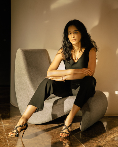 Portrait of Founder & CEO of Ascend Now, Devi Sahny photographed by Singapore based editorial and commercial photographer Juliana Tan for High Net Worth 