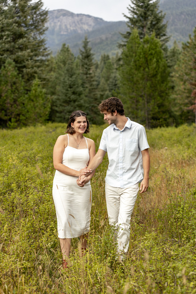 Montana Engagement Photography - Glacier National Park - Caitlin Lee Photography