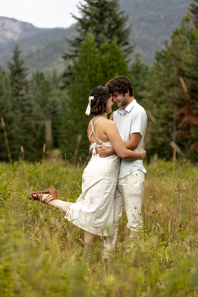 Montana Engagement Photography - Glacier National Park - Caitlin Lee Photography