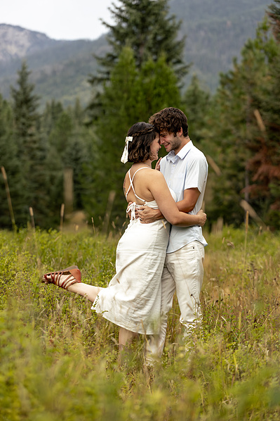 Montana Engagement Photography - Glacier National Park - Caitlin Lee Photography