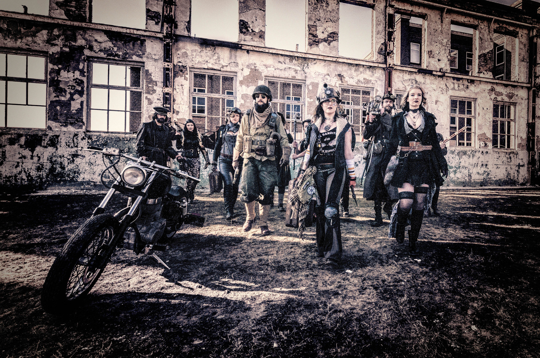 Dieselpunk gang, motor, weapons