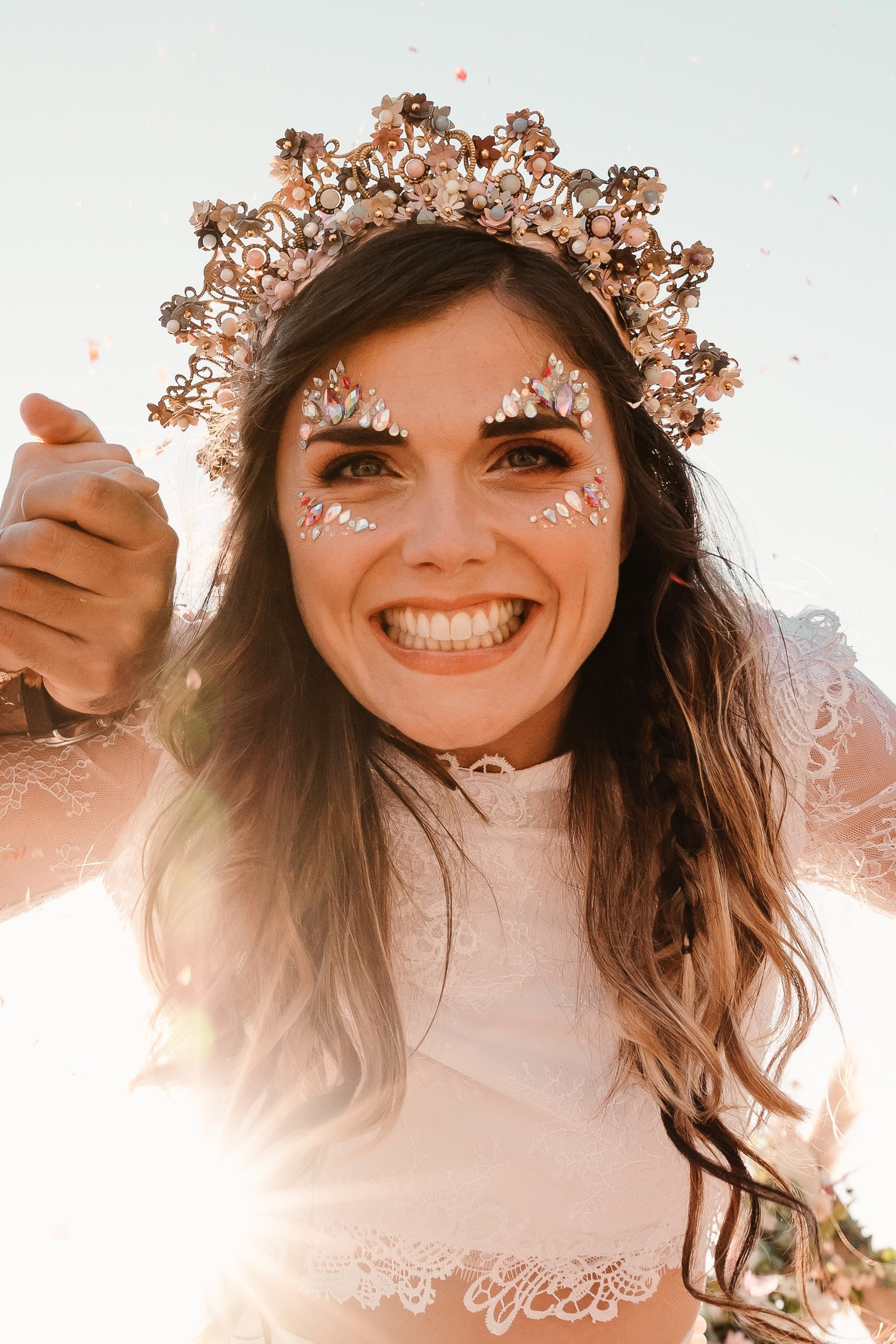 Bijoux de peau en strass ou strass Coachella ou encore patch strass autocollant pour mariages, animation commerciale, anniversaire, festival, entreprise, CE...
