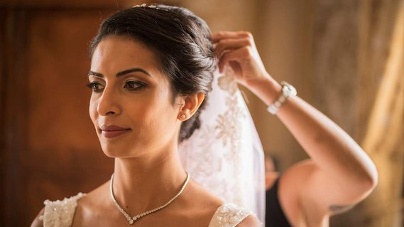 Nicole un amour de mariée.
J'ai fait la préparation de la mariée ainsi que de ses bridemaids au château.
Nicole a été ravie de ma prestation maquillage et m'a laissé un commentaire sur Google avis.