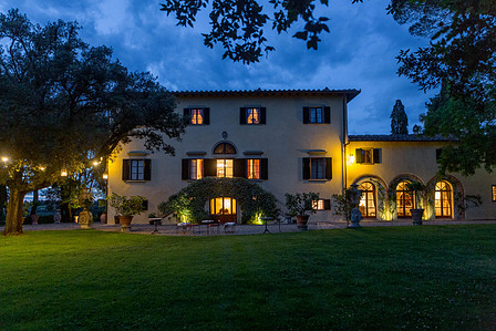 Thilo Weimar, wine photography, wine photographer, Weinfotografie, Weinfotograf, Antinori, Tuscany, Toscana, Toskana, Super Tuscan, Tignanello, Solaia