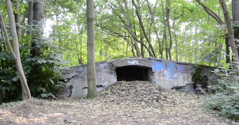 The abandoned bunker, Schönholzer Heide Public Park, Berlin