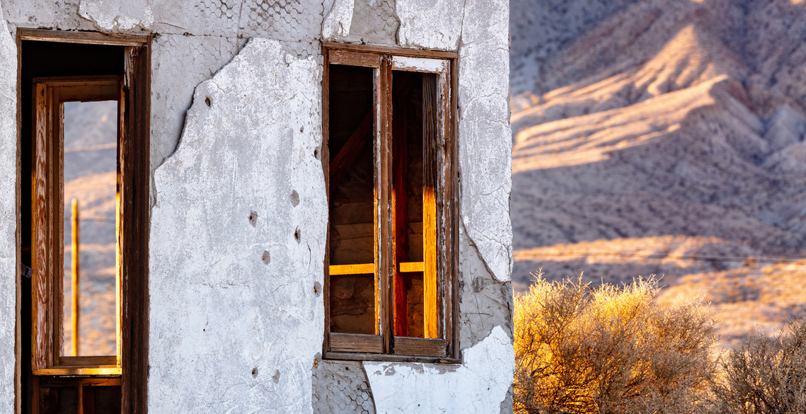 Abandon home in the Mojave Desert, California.