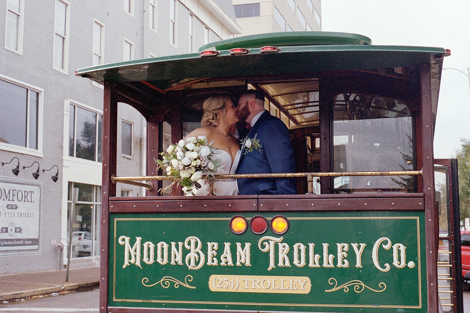 Unique wedding ideas. Rent a trolly for your wedding and drive around historic downtown. This makes for a great photo opportunity. 