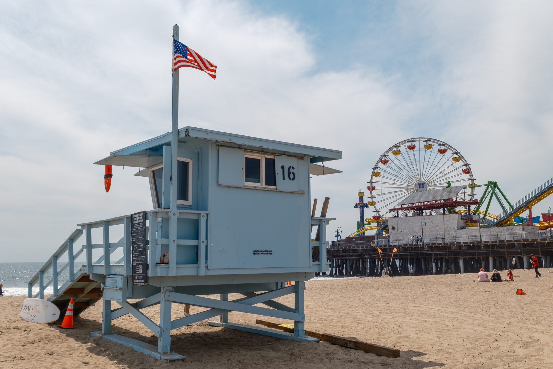 Lifeguard tower number 16 and Santa Monica Pier carousel, Los Angeles, USA