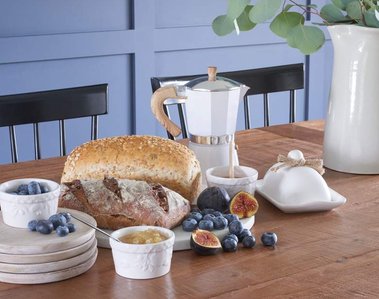 Food and drink photography for hospitality  and food brands in Toronto. 