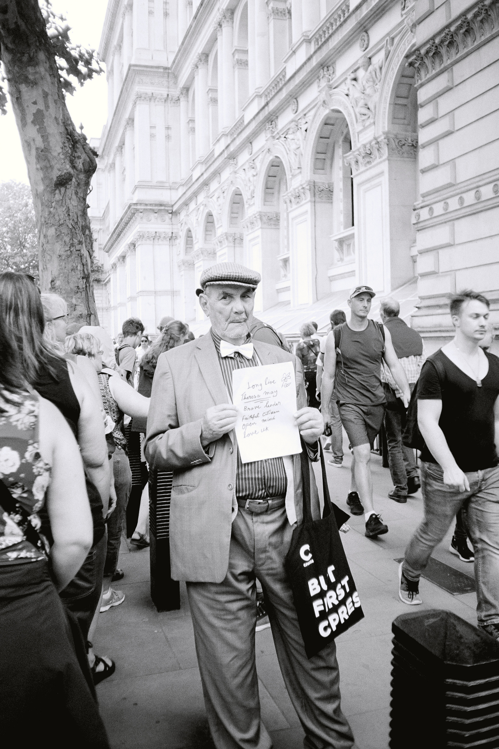 film photography, 35mm film photography, street photography, black and white film photography, London, UK