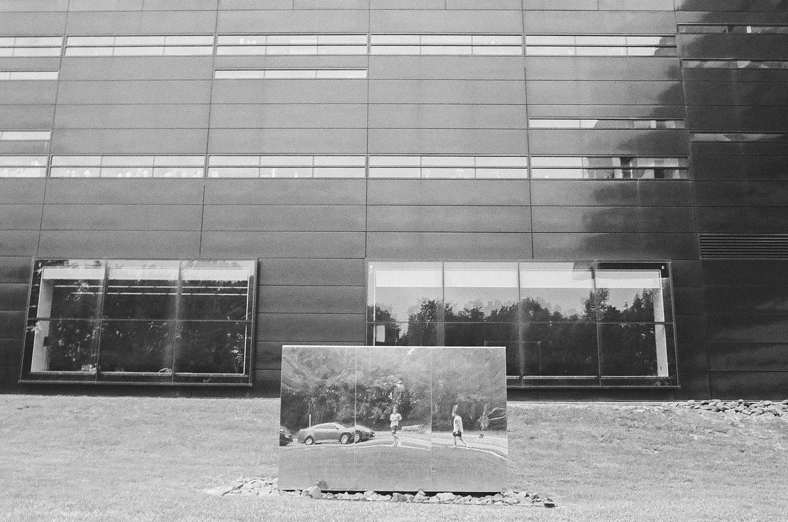 film photography, 35mm film photography, street photography, black and white film photography,  Minneapolis, Minnesota