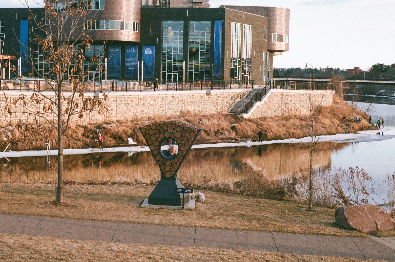 film photography, 35mm film photography, street photography, black and white film photography, Eau Claire, Wisconsin