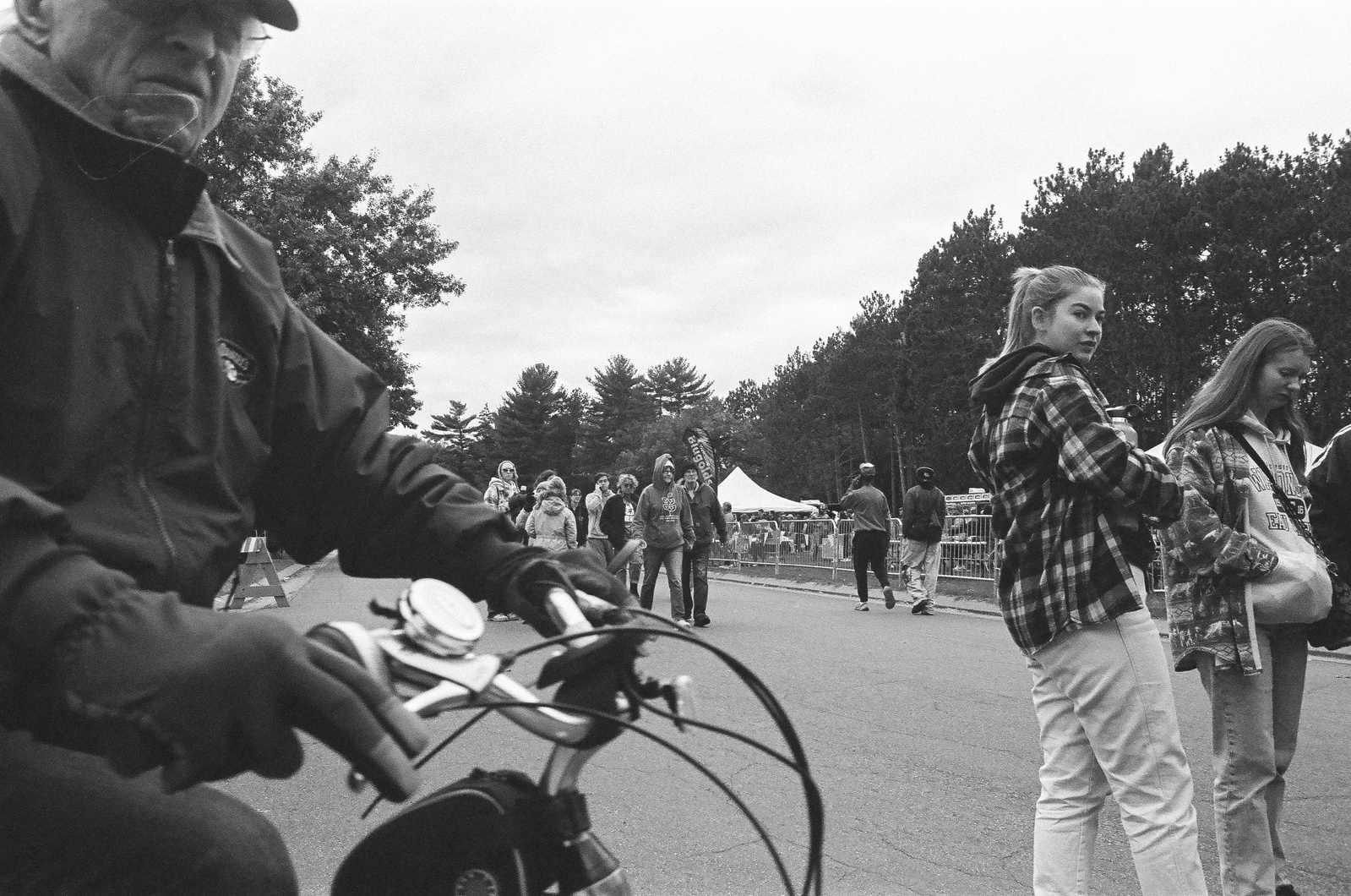 Film photography, 35mm film photography, street photography, sports photography, football, football photography, black and white film photography, University of Wisconsin Eau Claire Blugolds