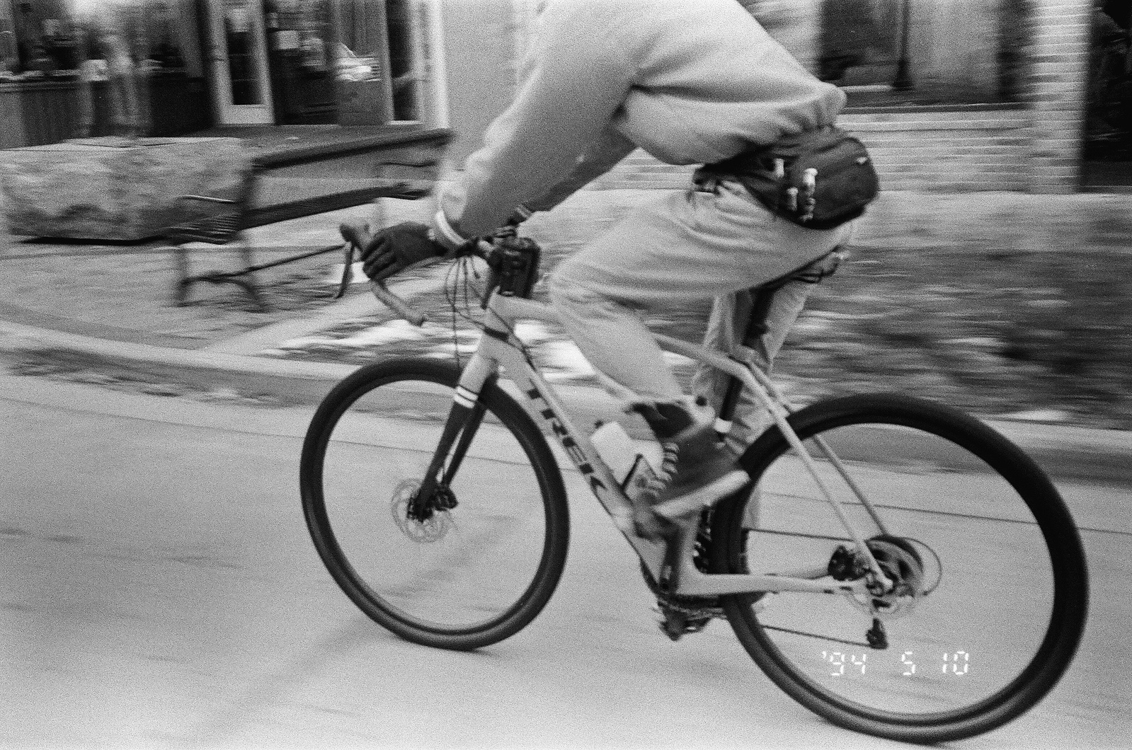 film photography, 35mm film photography, street photography, black and white film photography, Eau Claire, Wisconsin