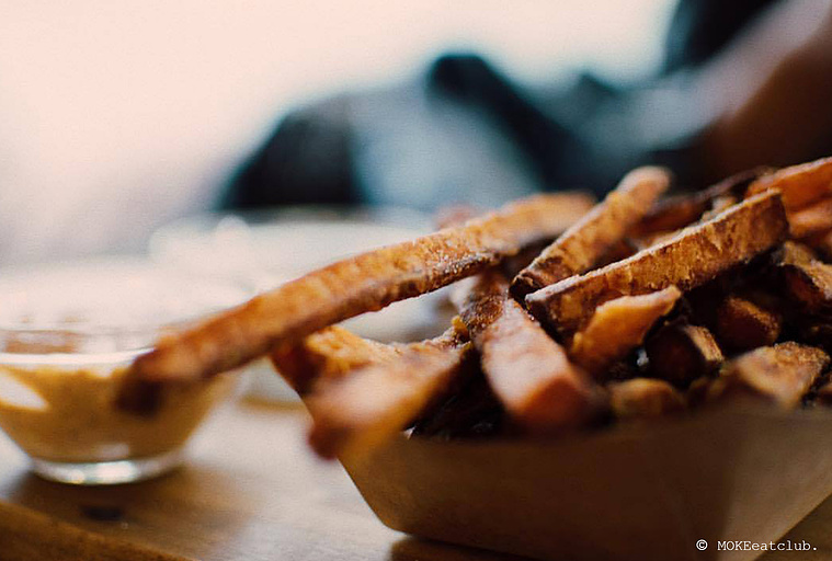 a photo of MOKE eatclub. in Cologne, Köln, by Sophia Jabbour